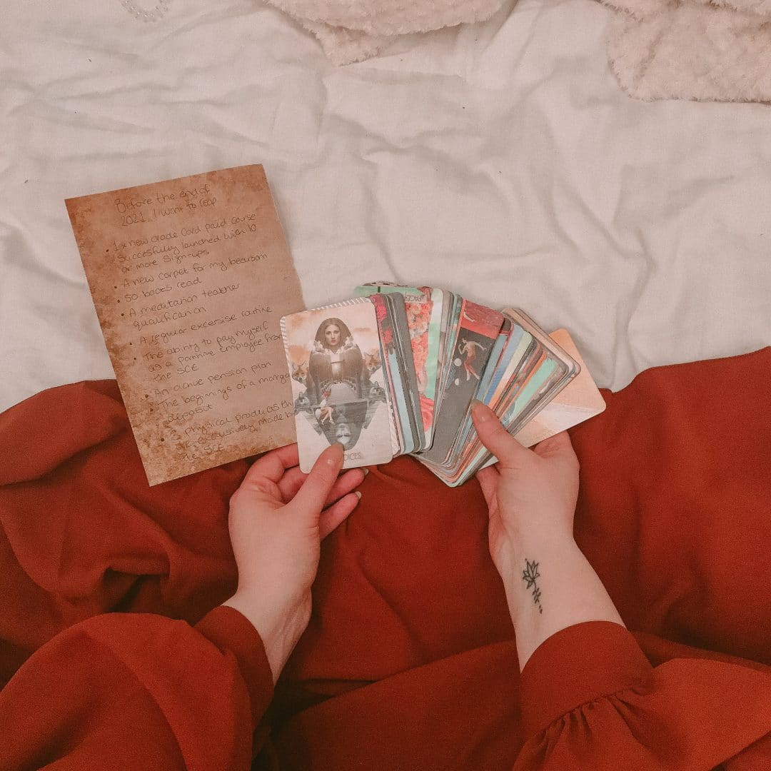 how-to-get-fierce-yes-or-no-answers-reading-tarot-cards-witchy