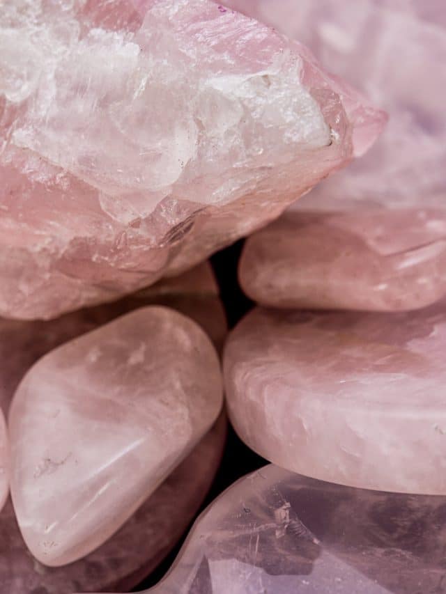 How To Manifest Love Using Rose Quartz Crystals