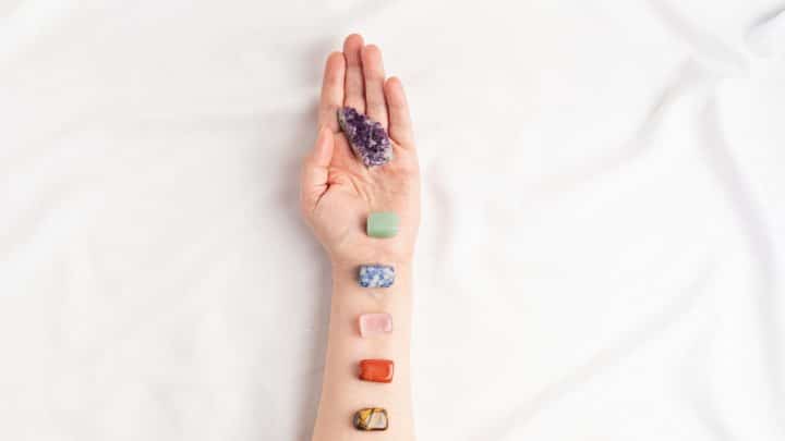 How To Use Crystals For Chakra Cleansing And Why It’s Important