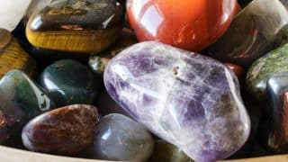 cropped-crystals-and-stones-for-healing-and-strength.jpg