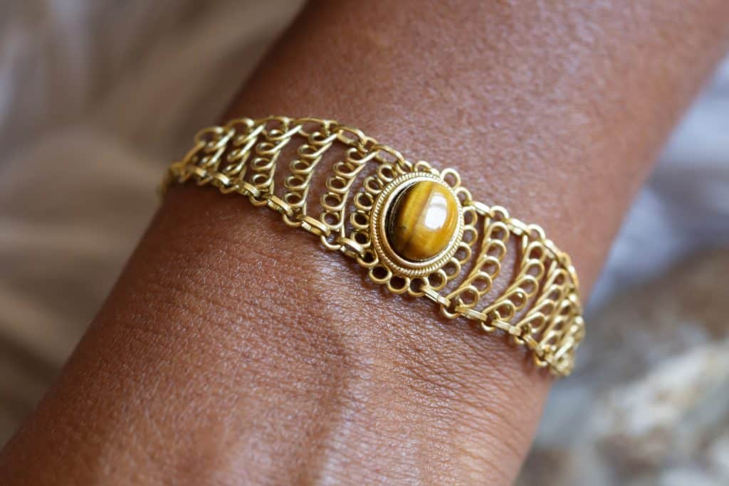 tiger's eye bracelet