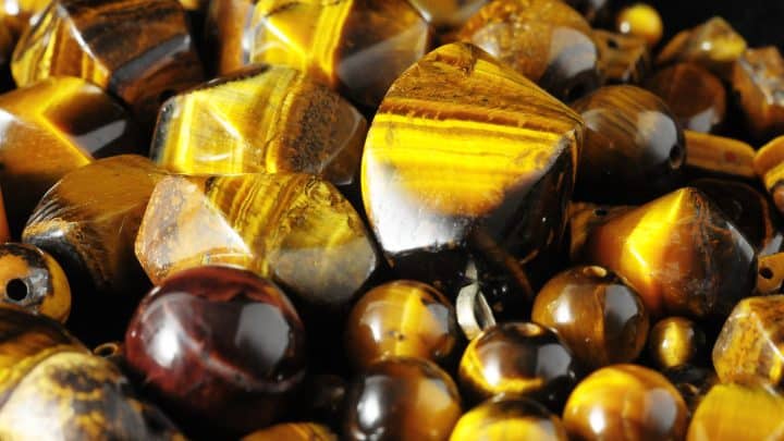 How To Use Tiger’s Eye Crystals To Align Your Chakras