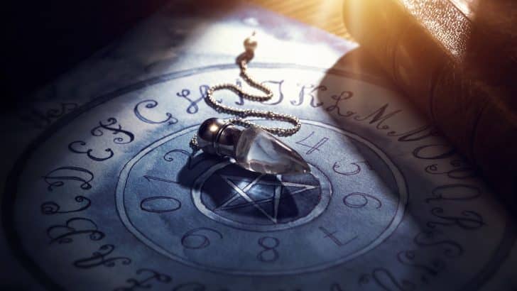 How To Use A Chakra Pendulum