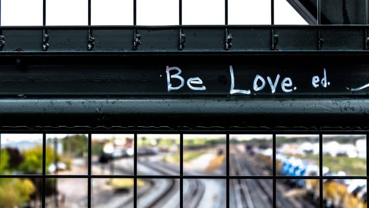 11 Short Mantras To Instantly Make You Feel More Joy, Happiness, And Love