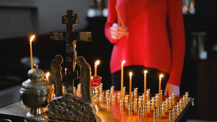 Can Christians Read Tarot Cards? ￼