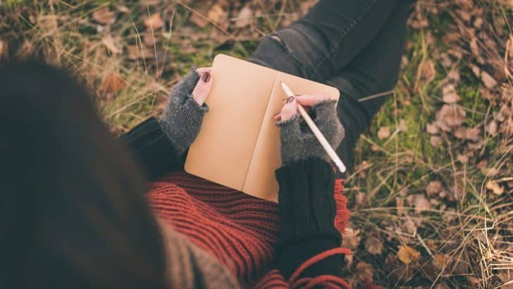 Law of Attraction Scripting: Real-Life Examples and Techniques for Manifesting Your Desires