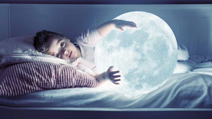 10 Kid-Friendly Full Moon Activities to Celebrate the Lunar Energy