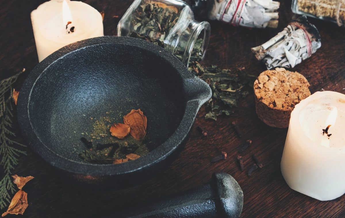 The Magic of Herbs and Spices in Spellcasting