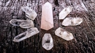 crystal healing and manifesting