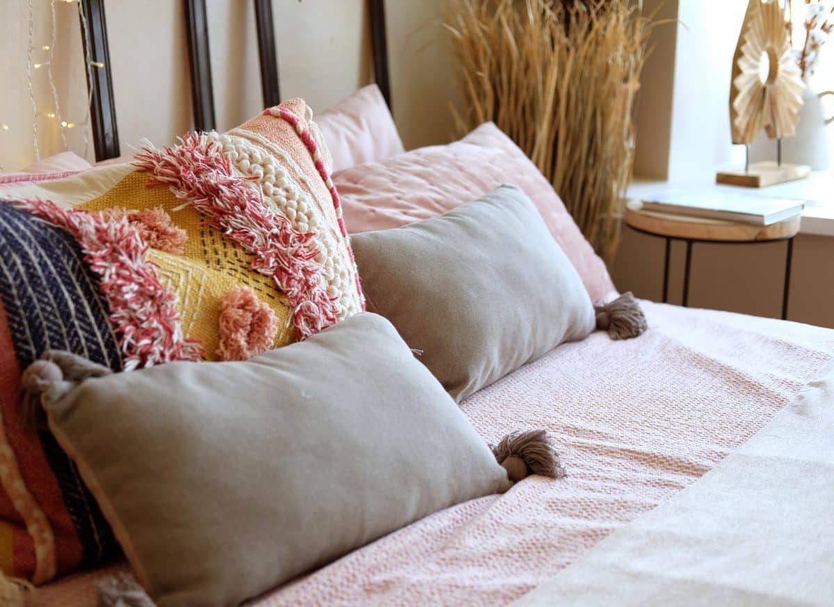 Create a Blissful Bedroom: The Ultimate Guide to Using Feng Shui
